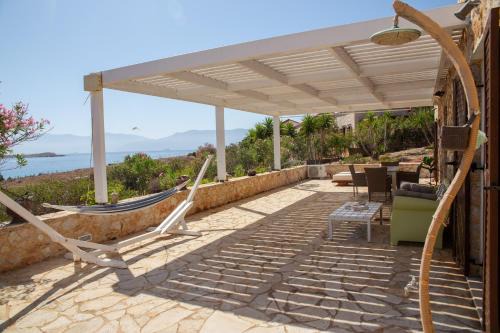 Villa Romanza beach villa in Halki