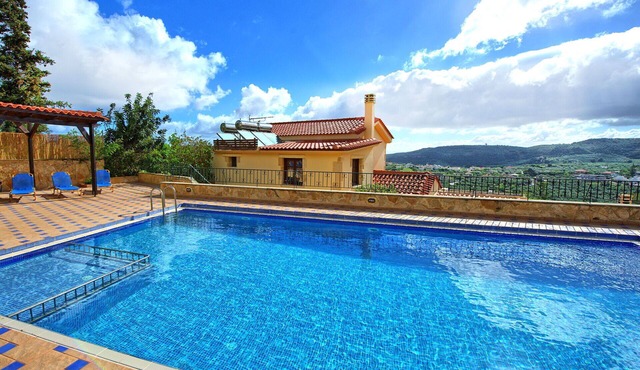 Villa Sevi Grande by PosarelliVillas in Nopígeia