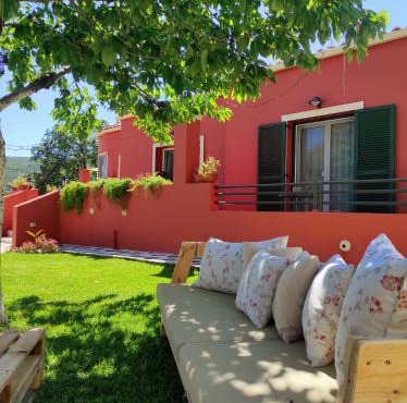 Villa Stella Rossa - Spacious 3BR Family House near Agios Gordios beach