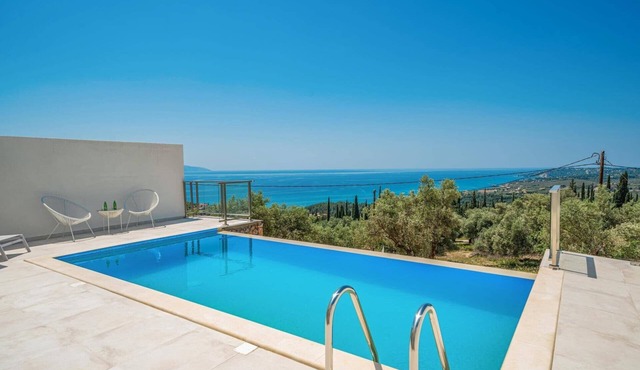 Villa Straw Cottage by Villa Plus