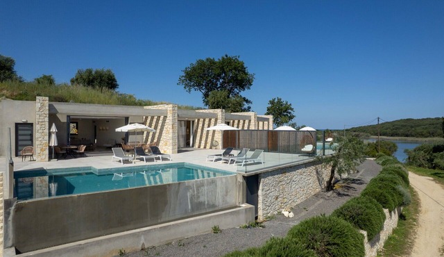 Villa Waterlily - Modern vacation villa with private pool in Corfù, Greece