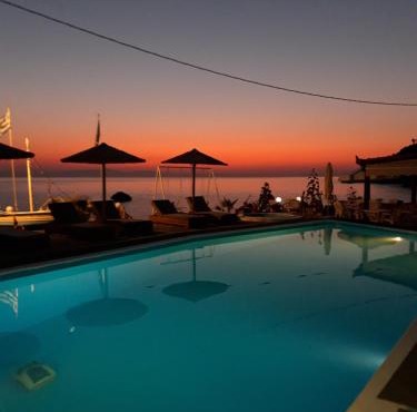 Violetta Seaside Studios&Apartments in Karlovasi