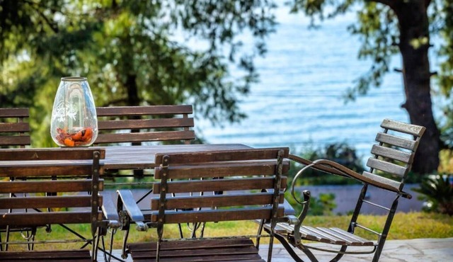 Viorelis Sea View Villa 80 meters from the beach
