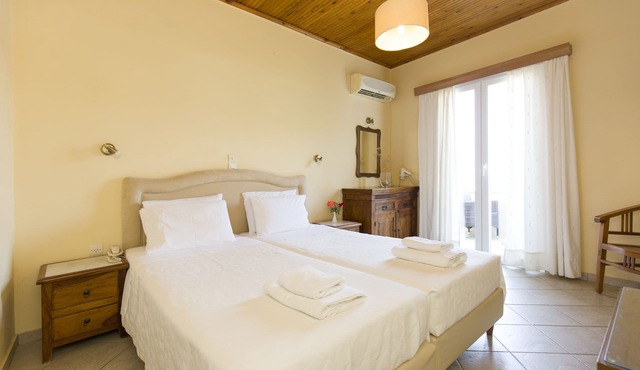 Virginia Hotel in Samos