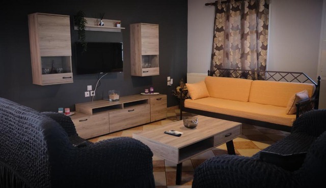 Vretti's apartment