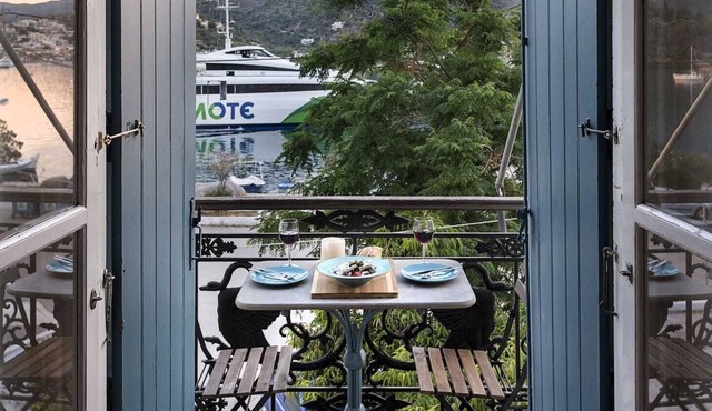 Waterfront house with private garden