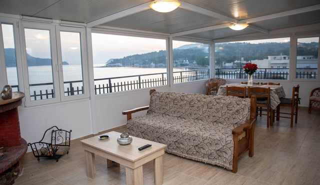 White Heaven Marina View. Studio Near the Lakki Port.