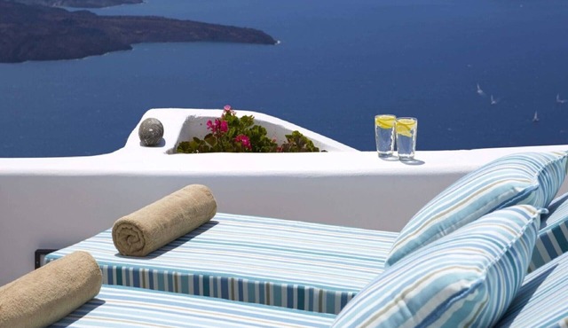 Wonderful Santorini Villa | Caldera View Cave House | 2 Bedrooms in Santorini