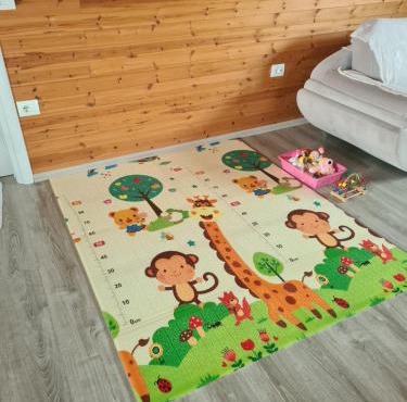 Wooden Guest House in Bamatat