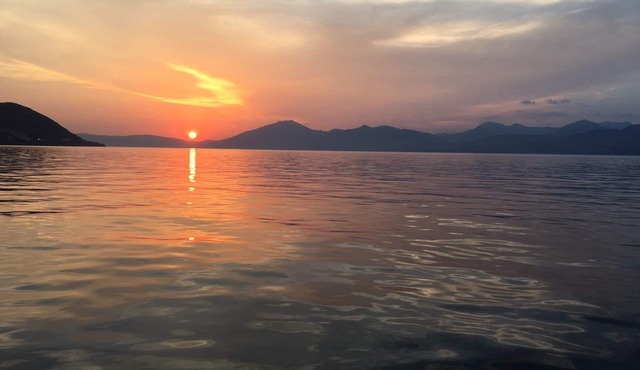 Wow! Amazing ! Secluded beachfront getaway sunset views