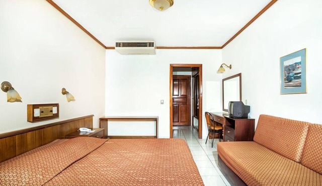 Xenios Theoxenia Hotel in Aristotelis