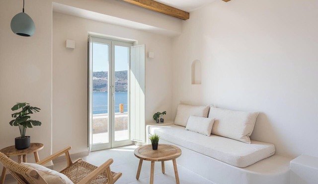Yerma Suites Limeni in East Mani
