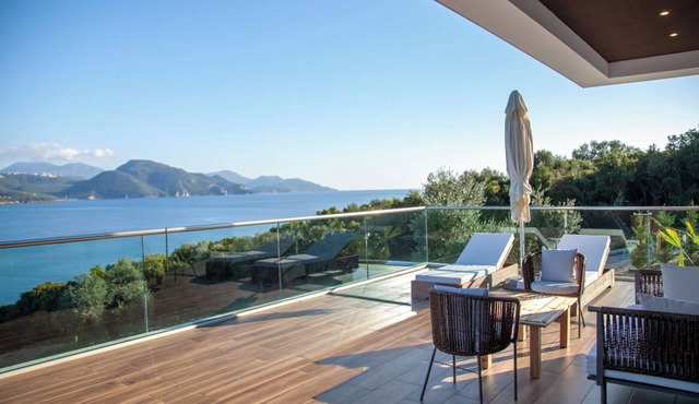 Zavia Villas-Villa Bita, Seafront with Private Pool