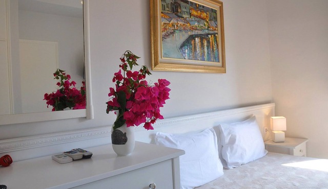 Zefiros Traditional Hotel