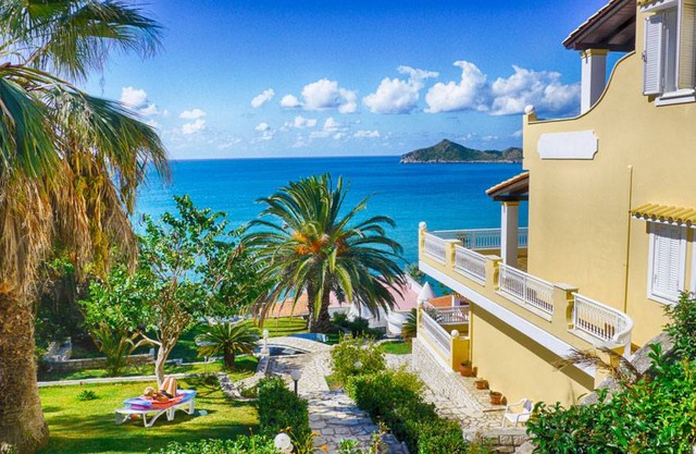 Flora Beach Appartement 3 - Panorama Meerblick nur 50m vom schönen Sandstrand entfernt