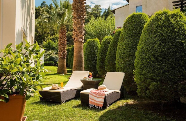 Holiday Apartment in Pallini with Private Terrace and Garden View in Polichrono