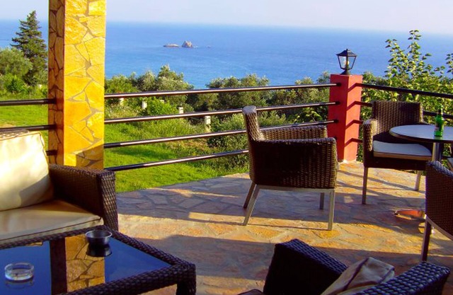 Holiday Apartments perfect for a family - Pelekas Beach