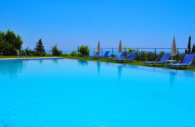 Studio Apartments on Pelekas Beach with swimming pool