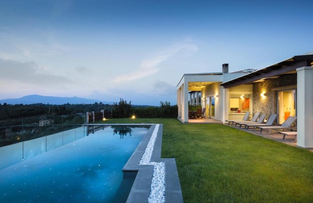 VILLA HELANES