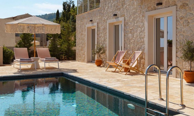 Lakones Villa | 115 m² Villa ∙ 3 bedrooms ∙ 6 guests