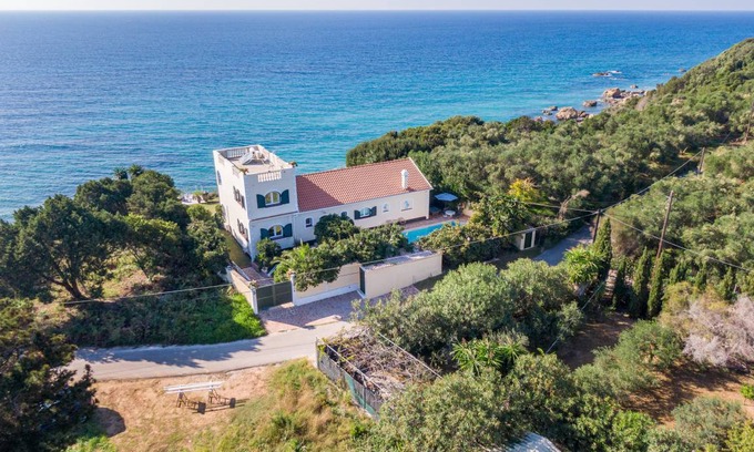 Chalikounas Villa | 180 m² Villa ∙ 4 bedrooms ∙ 8 guests