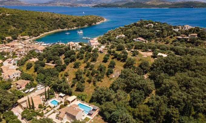Agios Stefanos Villa | 200 m² Villa ∙ 4 bedrooms ∙ 8 guests