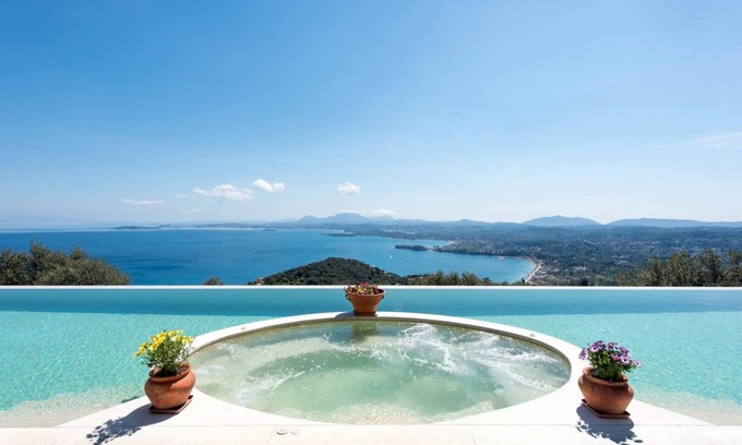 Spartylas Villa | 500 m² Villa ∙ 6 bedrooms ∙ 12 guests