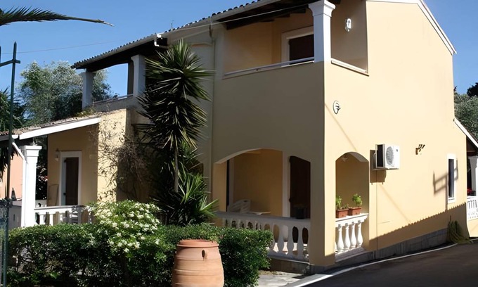 Kassiopi Apartment | 60 m² Serviced apartment ∙ 4 guests