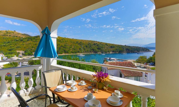 Agios Stefanos Apartment | 65 m² Apartment ∙ 2 bedrooms ∙ 5 guests