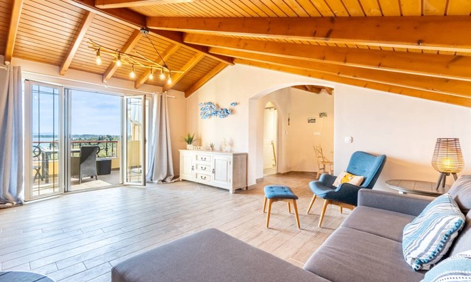 Petriti Apartment | 72 m² Apartment ∙ 1 bedroom ∙ 4 guests