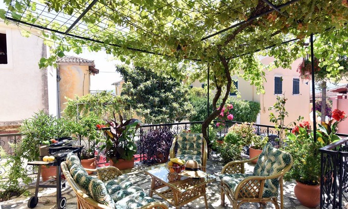 Antipernoi House | 79 m² House ∙ 3 bedrooms ∙ 6 guests