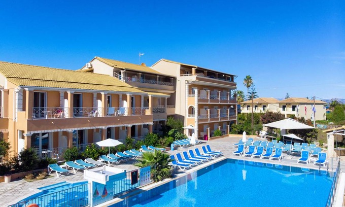 Kavos Hotel | 80 m² Hotel ∙ 2 bedrooms ∙ 127 guests