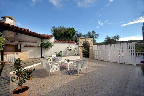 Liapades House | 90 m² House ∙ 2 bedrooms ∙ 6 guests