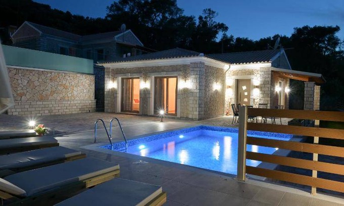 Liapades Villa | 95 m² Villa ∙ 3 bedrooms ∙ 7 guests