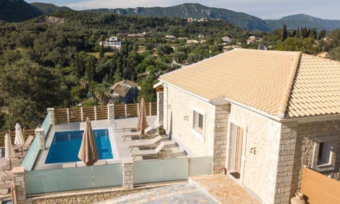 Liapades Villa | 95 m² Villa ∙ 3 bedrooms ∙ 7 guests