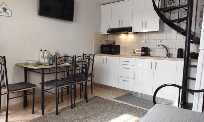 Alepou Apartment | Christina's House