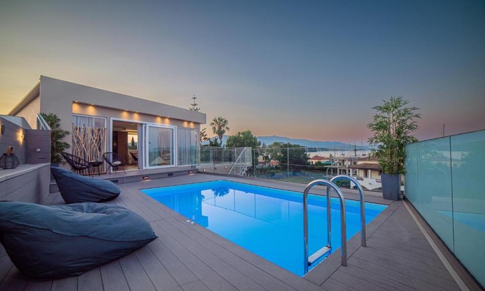 Gouvia Apartment | Daedalus Luxury Home - Seaview & Heated Pool