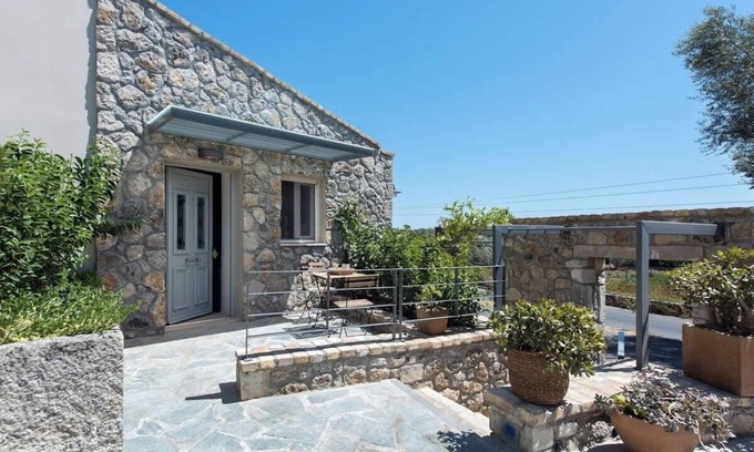 Agios Ioannis House | Iliopetra House 1 - Corfu Poolside Retreat