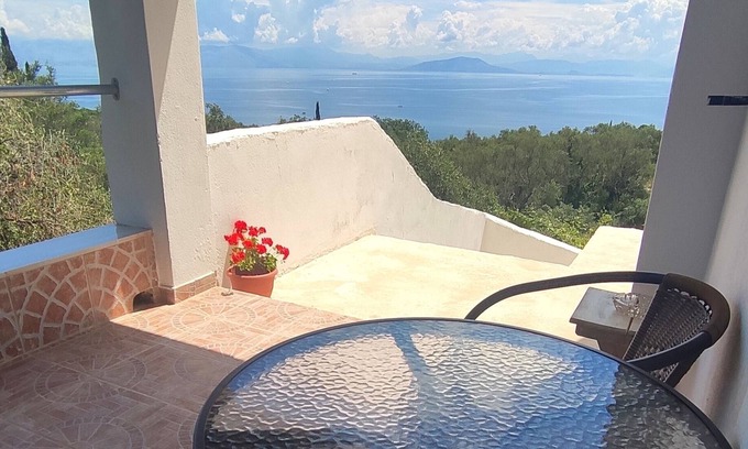 Achilleio House | King Size Bed, Sea View Terrace Room