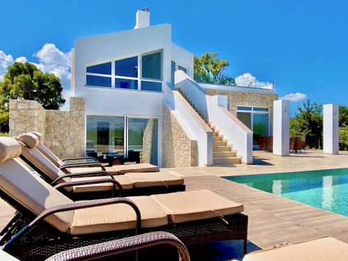 Roda Villa | Luxury Beach Villa DaNune with private pool by DadoVillas