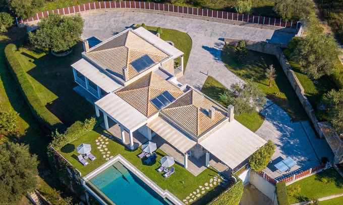 Kefalovriso Villa | Luxury Villa Helanes