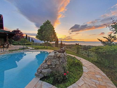 Kato Korakiana Villa | Luxury Wooden Villa with Pool, The Nest
