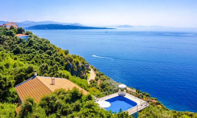 Nisaki Villa | Two-Bedroom Villa Elpida with private pool and Captivating Sea Views: