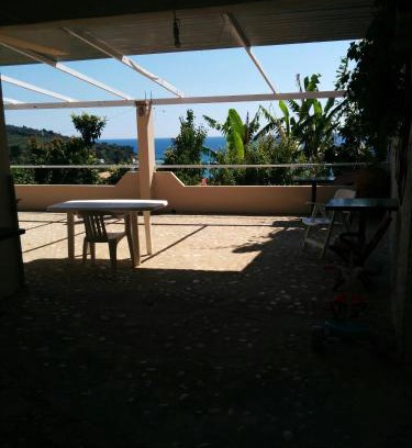 Paramonas Apartment | Varagoulis Giannis & Lenas Apartments