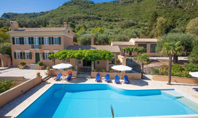 Vatos Villa | Villa ∙ 5 bedrooms ∙ 9 guests