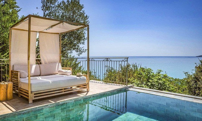 Roda Villa | Villa Kalou Cottage by Villa Plus
