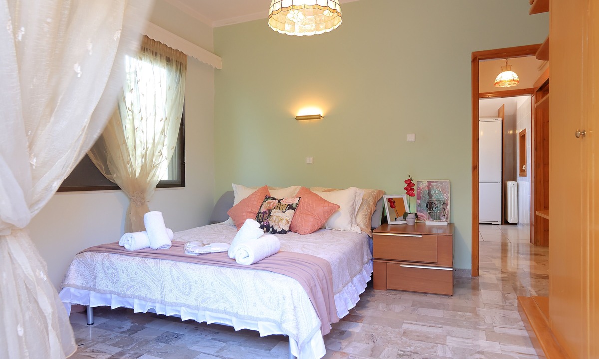 Saronikos House | Best House Secret Garden Home Lagonisi