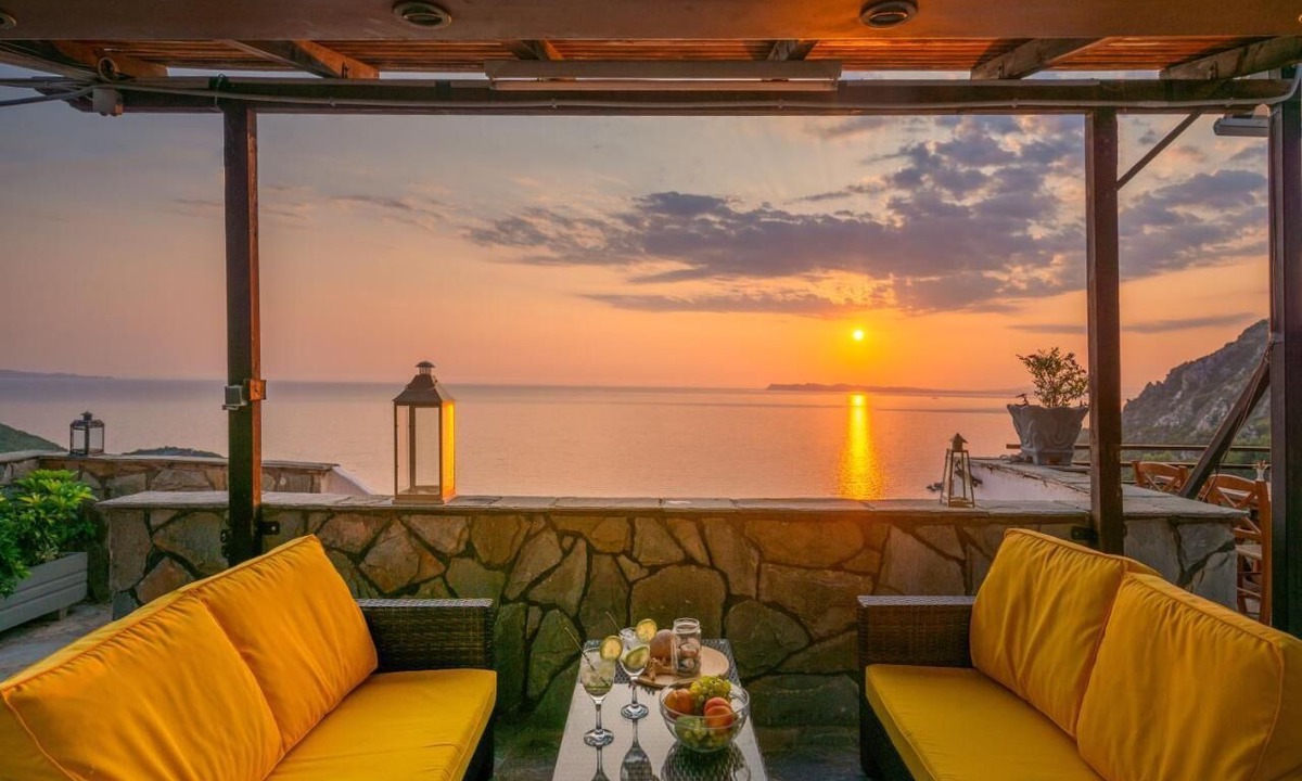 Perdika Hotel | Arilla Beach Hotel