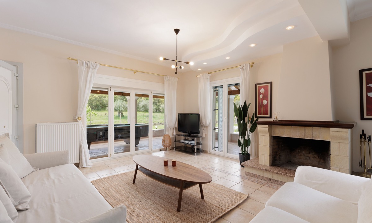 Corfu Town Villa | Country Villa Verde