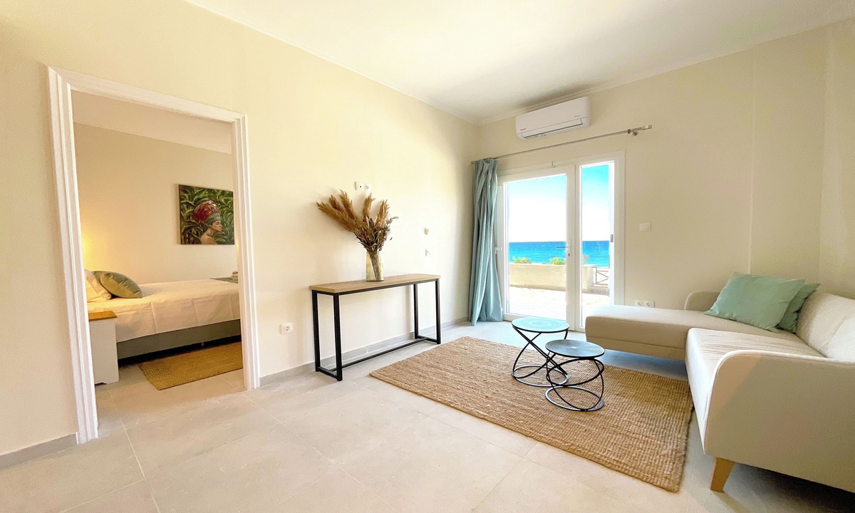 Agios Gordios Apartment | Beachfront 4-bed Luxury Suite - Agios Gordios Corfu Greece